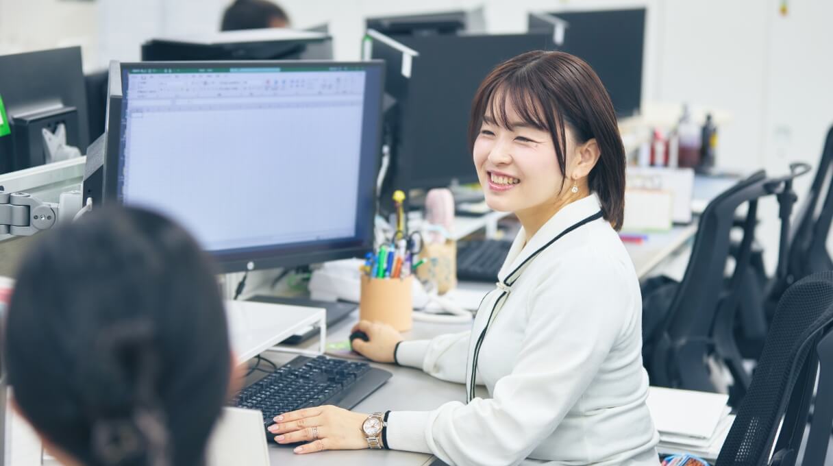 経理・契約部門 [仕事風景]